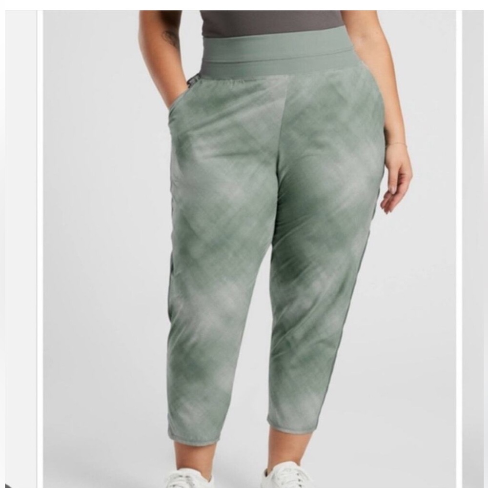 Athleta Nolita Slim Tapered Crop Pants